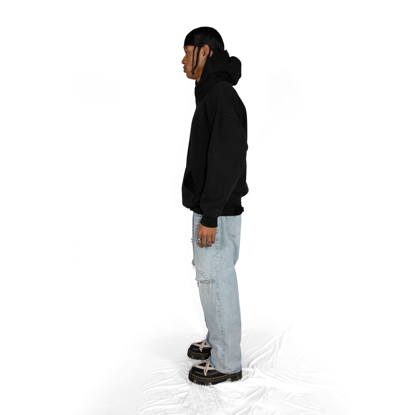 CM7000 BLACK HOODIE